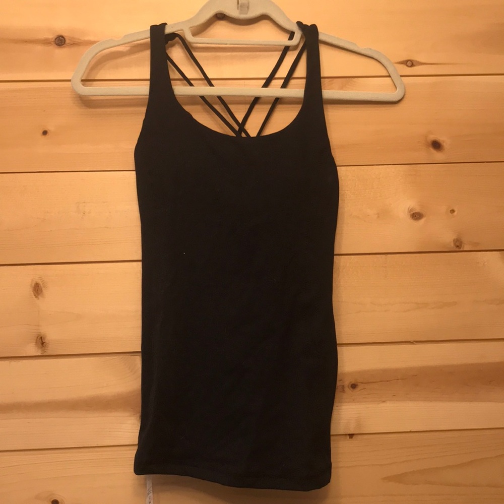 BRAND NEW Free to Be Lululemon top size 4 black
